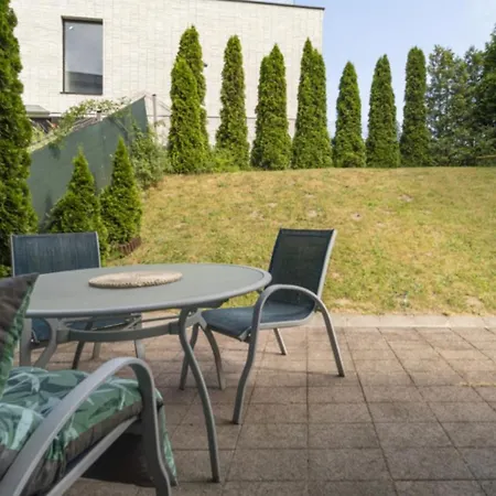 Sunny With Garden Apartment